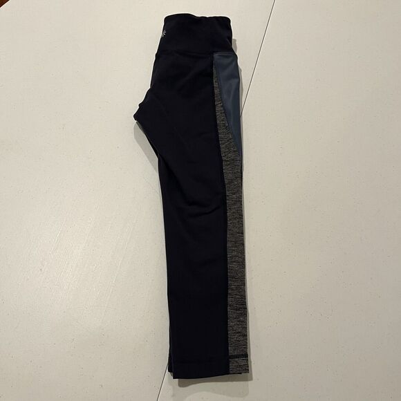 Athleta Colorblock Shine Revelation Capri Navy SIZE XS - Picture 3 of 10